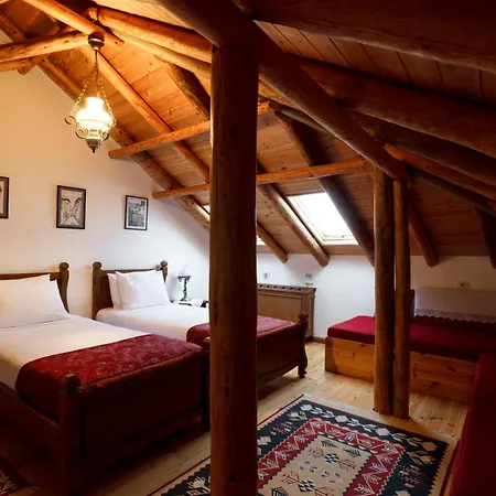 Boutique Musée Hotel *