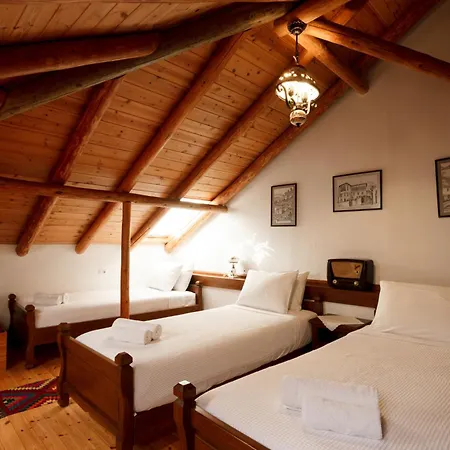 Boutique Musée * Gjirokastër